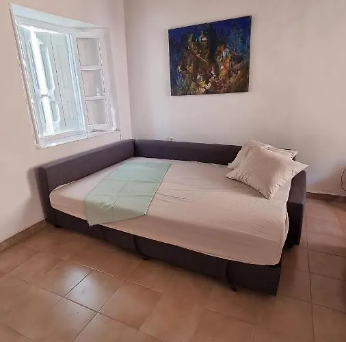 Kozas Art House, Symi